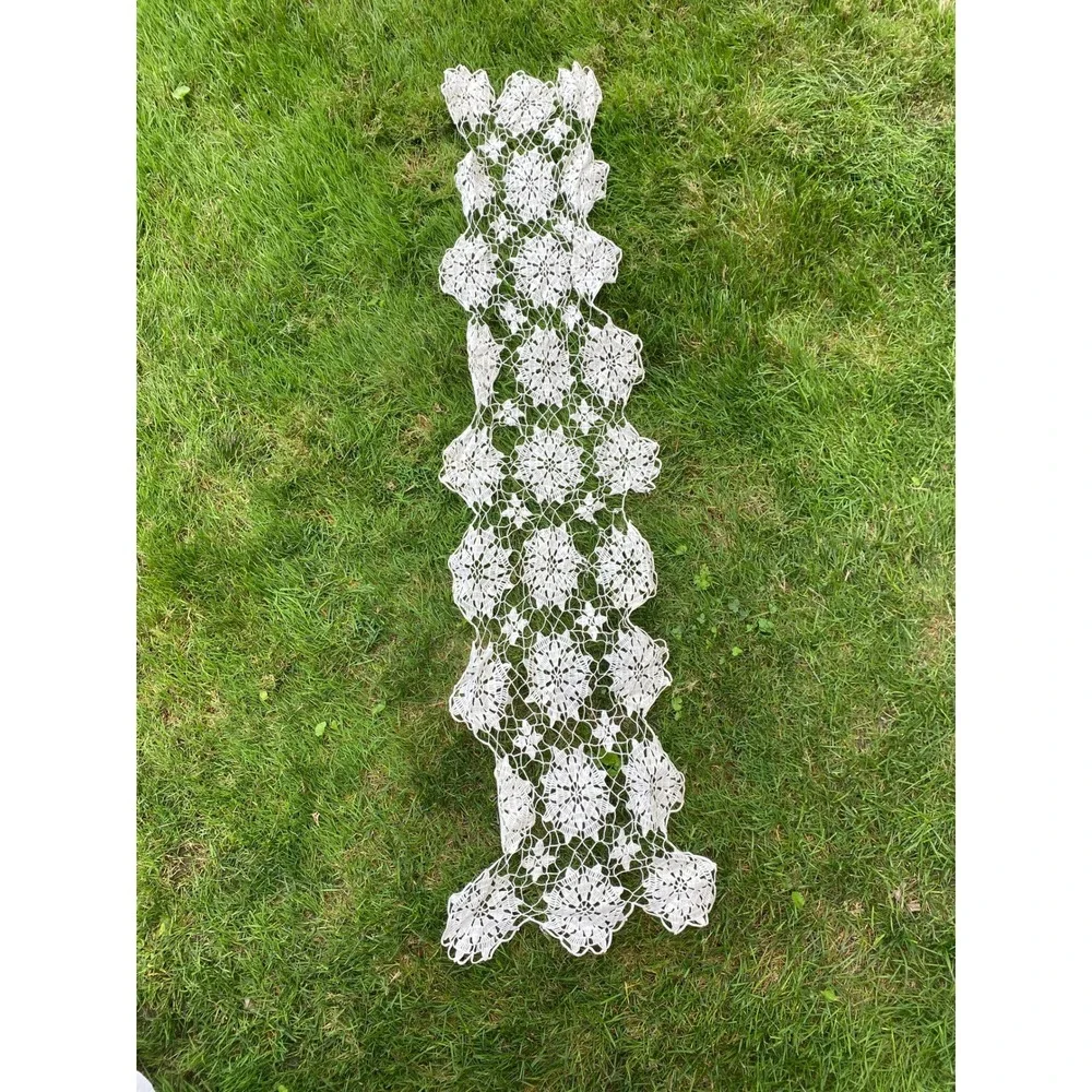 Vintage Table Runner Crochet Floral Lace 64x17 Ivory Cottagecore Victorian Boho